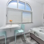 House Santro