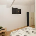 Apartman House Santro *