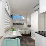 House Santro