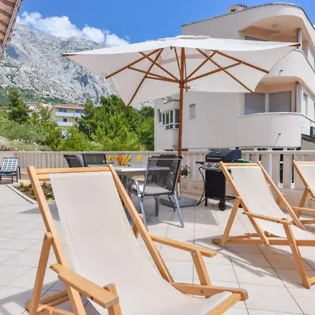 Appartamento House Santro Baška Voda
