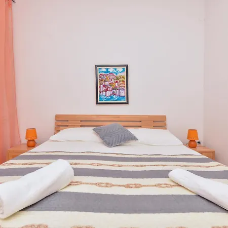 House Santro شقة