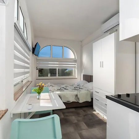 House Santro