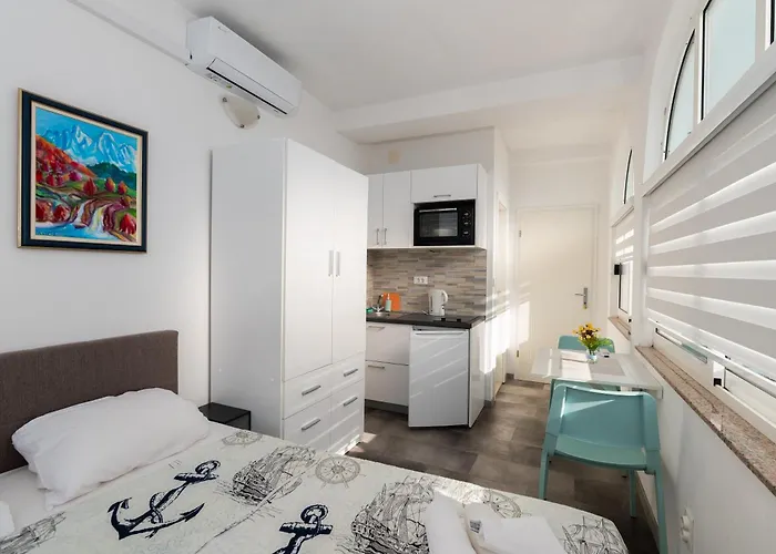 House Santro